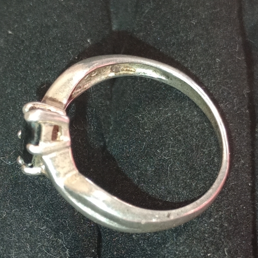Vintage Black Gem Sterling Silver Ring - Picture 10 of 12
